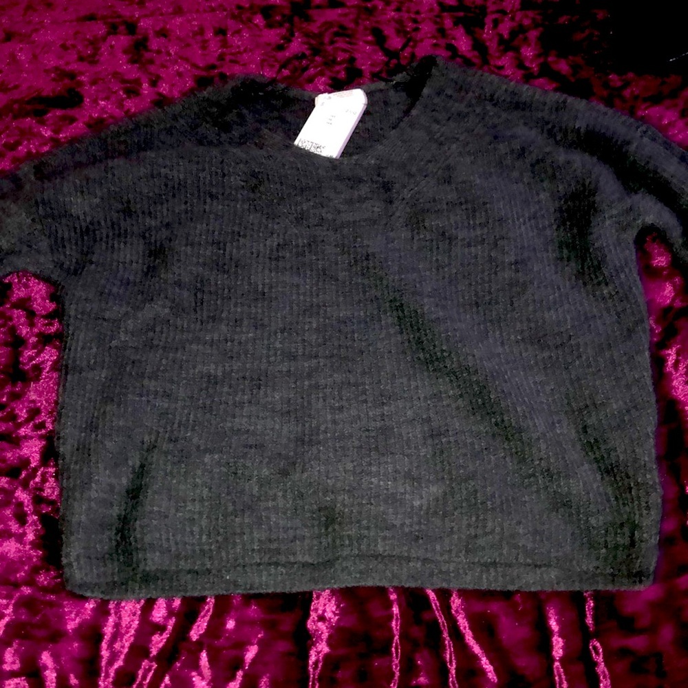 A sweater from H&M have NOT worn.